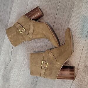 Nine West Cavanaugh Suede Leather Helled Boots size 10